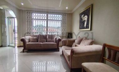 Alquiler Departamento Amoblado en Cdla. Kennedy Norte_J.Zav