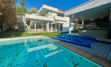 ALVARO CASANOVA, LA REINA ALTA, CONDOMINIO