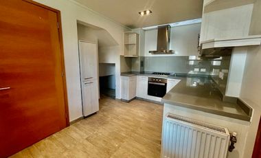 ALVARO CASANOVA, LA REINA ALTA, CONDOMINIO