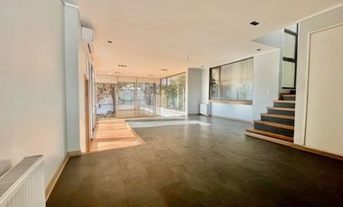 ALVARO CASANOVA, LA REINA ALTA, CONDOMINIO