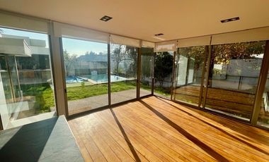 ALVARO CASANOVA, LA REINA ALTA, CONDOMINIO