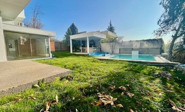 ALVARO CASANOVA, LA REINA ALTA, CONDOMINIO