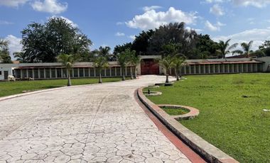 Quinta con gallerras a 5 minutos de Periferici Sur