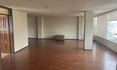 DEPARTAMENTO DE RENTA 3 DORMITORIOS EN LA  ELOY ALFARO Y MORTIÑOS