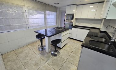 Hermosa Casa en Arriendo, excelente barrio 4D+2 B