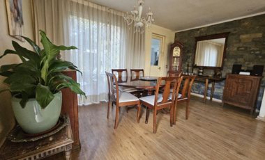 Hermosa Casa en Arriendo, excelente barrio 4D+2 B