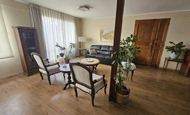 Hermosa Casa en Arriendo, excelente barrio 4D+2 B