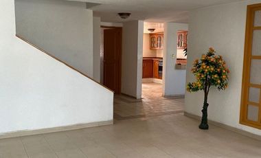 SE RENTA CASA EN LAS ALAMEDAS ATIZAPAN