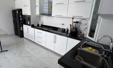 Vendo casa  en Balcones Valle Dorado AV1773