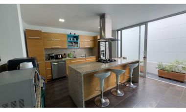 Hermosa casa más apartamento en condominio cerrado en la ceja LDC