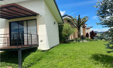 casa finca campestre la  Ceja, vía Rionegro unidad cerrada