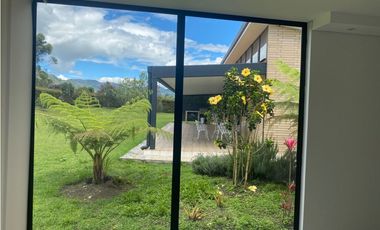 casa finca campestre la  Ceja, vía Rionegro unidad cerrada