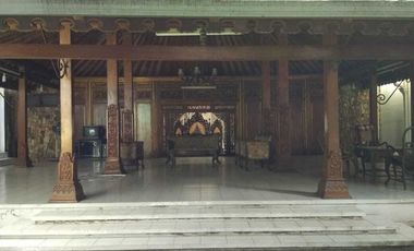 Hotel KLASIK HERITAGE sangat Strategis  pusat Kota Solo