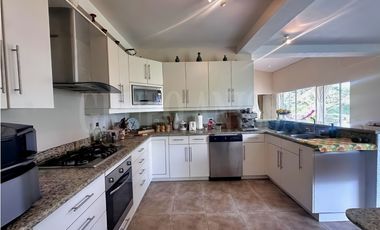 Se Vende Casa con Hermosas Vistas en Altos del Maria