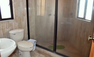 Casa ideal para negocio sobre calle con alto flujo comercial en Brisas Temixco Morelos