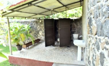 Casa ideal para negocio sobre calle con alto flujo comercial en Brisas Temixco Morelos