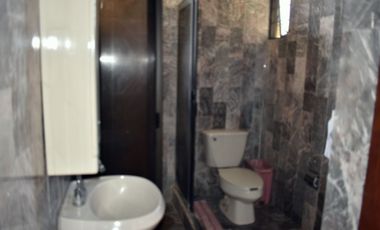 Casa ideal para negocio sobre calle con alto flujo comercial en Brisas Temixco Morelos