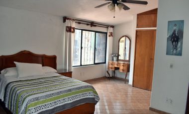 Casa ideal para negocio sobre calle con alto flujo comercial en Brisas Temixco Morelos