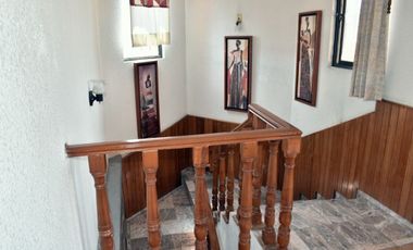 Casa ideal para negocio sobre calle con alto flujo comercial en Brisas Temixco Morelos