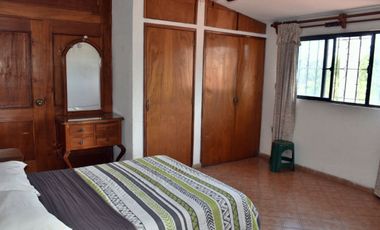 Casa ideal para negocio sobre calle con alto flujo comercial en Brisas Temixco Morelos