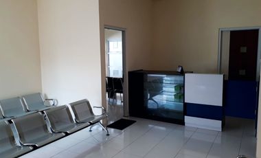 Jual 2 Bangunan Baru di Satu Lokasi Strategis Jl. Taifur Yusuf