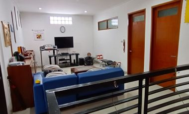 DIJUAL RUMAH MURAH MEWAH 4 LANTAI DI PALMERAH RESIDENCE JAKARTA BARAT