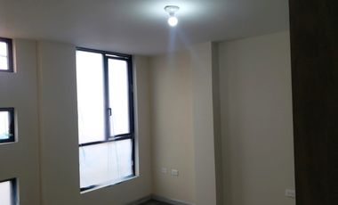 ¡TE VAS A ENAMORAR! Casa de 3 pisos en Martínez, Ambato- Espacio, Confort y plusvalía
