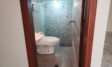 ¡TE VAS A ENAMORAR! Casa de 3 pisos en Martínez, Ambato- Espacio, Confort y plusvalía