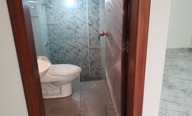 ¡TE VAS A ENAMORAR! Casa de 3 pisos en Martínez, Ambato- Espacio, Confort y plusvalía