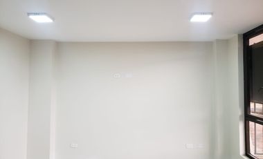 ¡TE VAS A ENAMORAR! Casa de 3 pisos en Martínez, Ambato- Espacio, Confort y plusvalía