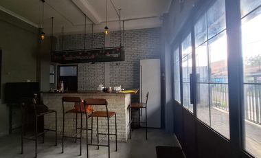 Ruang Usaha Cocok Untuk Cafe 2 Lantai Lokasi Strategis
