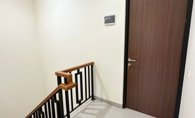 Jual cepat rumah new band 2 lt kebon jeruk
