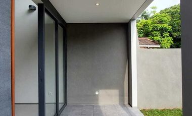 Rumah Qozy New 3+1 Kt Jl Flores Komp Megapolitan Cinere
