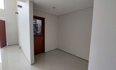 Rumah Qozy New 3+1 Kt Jl Flores Komp Megapolitan Cinere