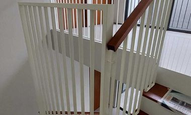 Rumah Qozy New 3+1 Kt Jl Flores Komp Megapolitan Cinere