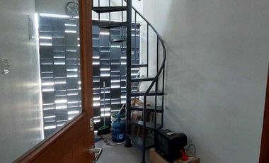 Rumah Qozy New 3+1 Kt Jl Flores Komp Megapolitan Cinere