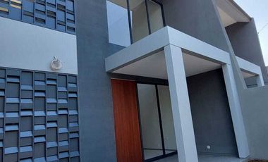 Rumah Qozy New 3+1 Kt Jl Flores Komp Megapolitan Cinere