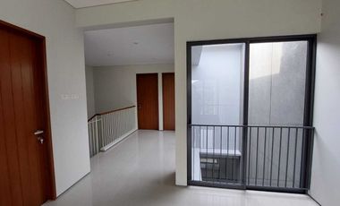 Rumah Qozy New 3+1 Kt Jl Flores Komp Megapolitan Cinere