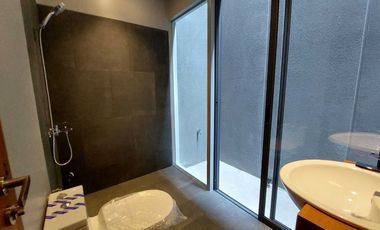 Rumah Qozy New 3+1 Kt Jl Flores Komp Megapolitan Cinere