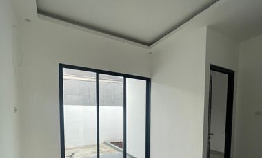 Rumah scandinavian 1 lantai dengan Tanah Besar di jual di Ciledug