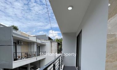 Rumah Minimalis Modern Siap Huni 2 Lantai Di CILEDUG TANGERANG