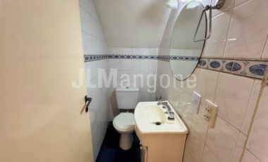 Duplex 4 ambientes con cochera y patio