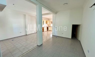 Duplex 4 ambientes con cochera y patio