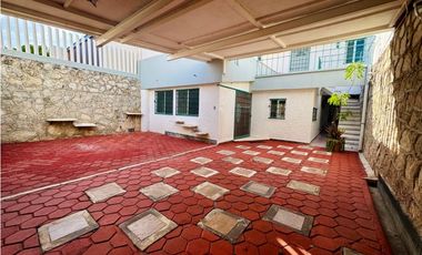 CASA EN VENTA ANTILOPE SM 20 CANCUN CENTRO