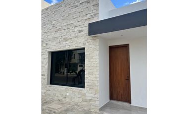 CASA NUEVA EN RENTA RIO CANCUN