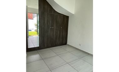 CASA SOLA SEMINUEVA EN VENTA A 5 MIN ZOCALO JIUTEPEC ALBERCA