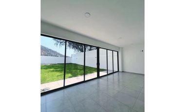 Casa Nueva y Moderna en Venta en Jiutepec vigilancia 24/7