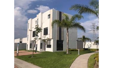 CASA NUEVA EN VENTA EN SANTA FE  SEGURIDAD Y AMENIDADES