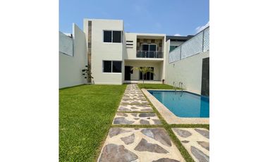 INIGUALABLE CASA EN VENTA NUEVA Y MODERNA VIGILANCIA JARDIN Y ALBERCA PROPIO