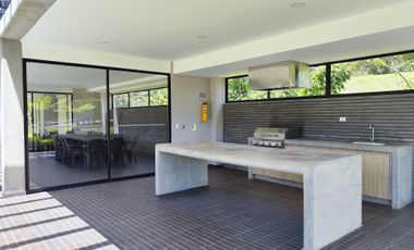 VENTA LOTE EN EL RETIRO COMPLETAMENTE APROVECHABLE